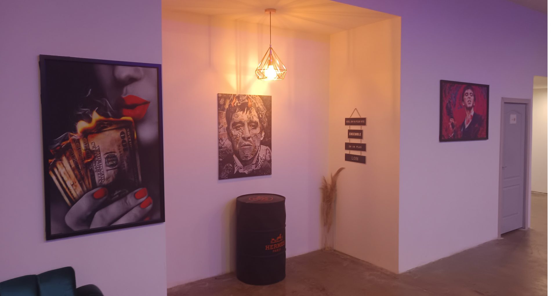 Intérieur du Cannabis Social Club The Heaven Club offrant une ambiance cozy et relaxante